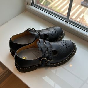 NWOT DR. MARTENS 8065 SMOOTH LEATHER MARY JANES